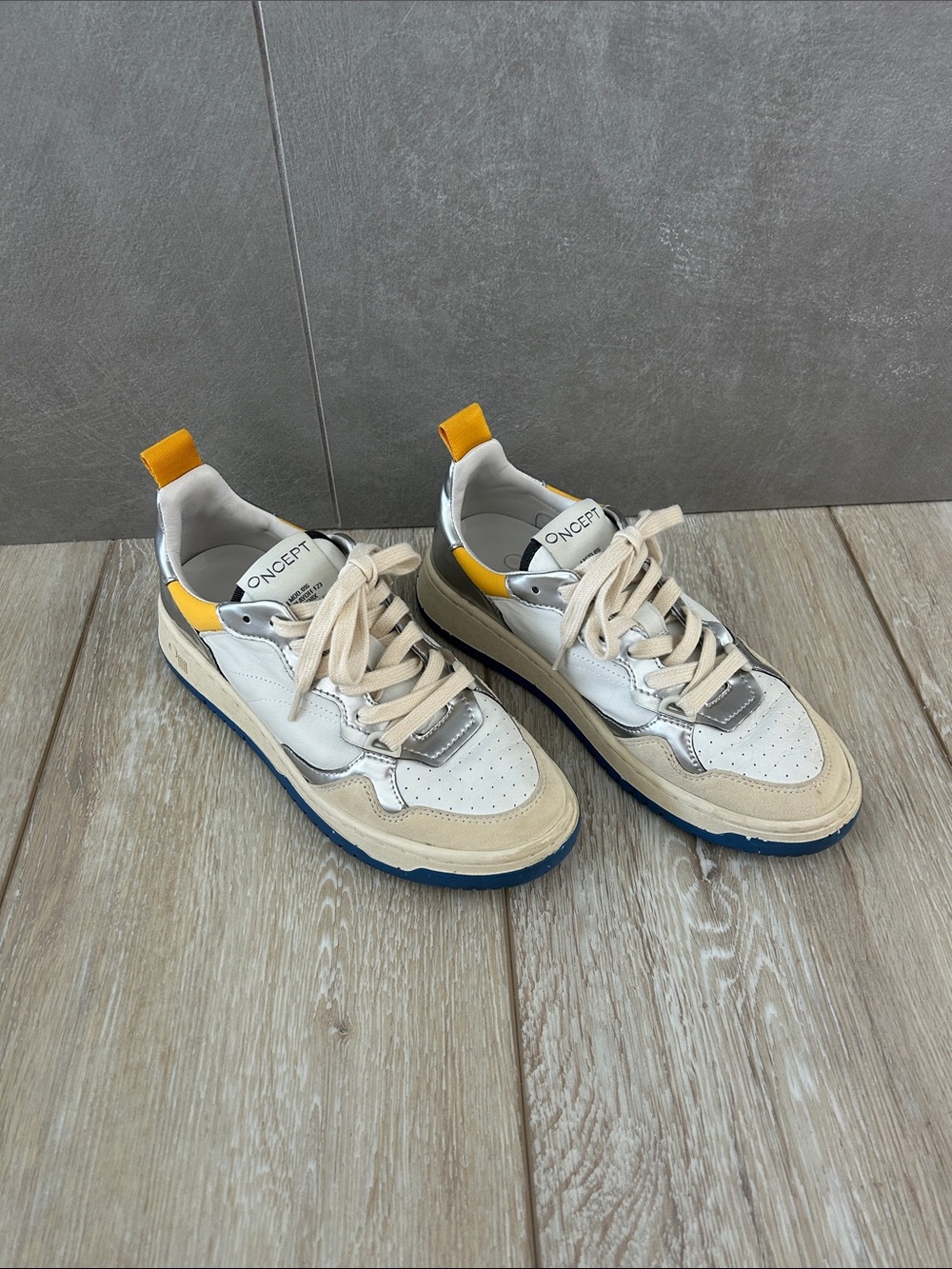 Oncept Phoenix Sneakers
